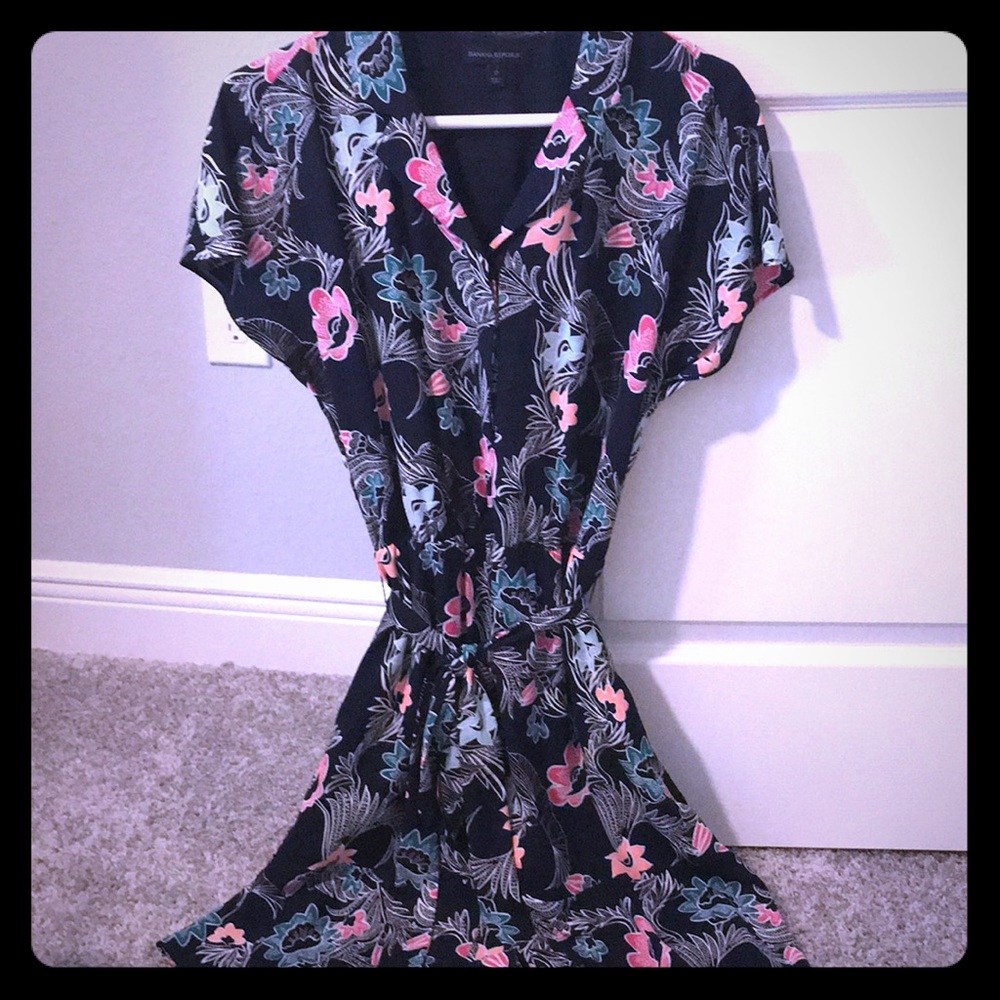 Banana republic button tied dress